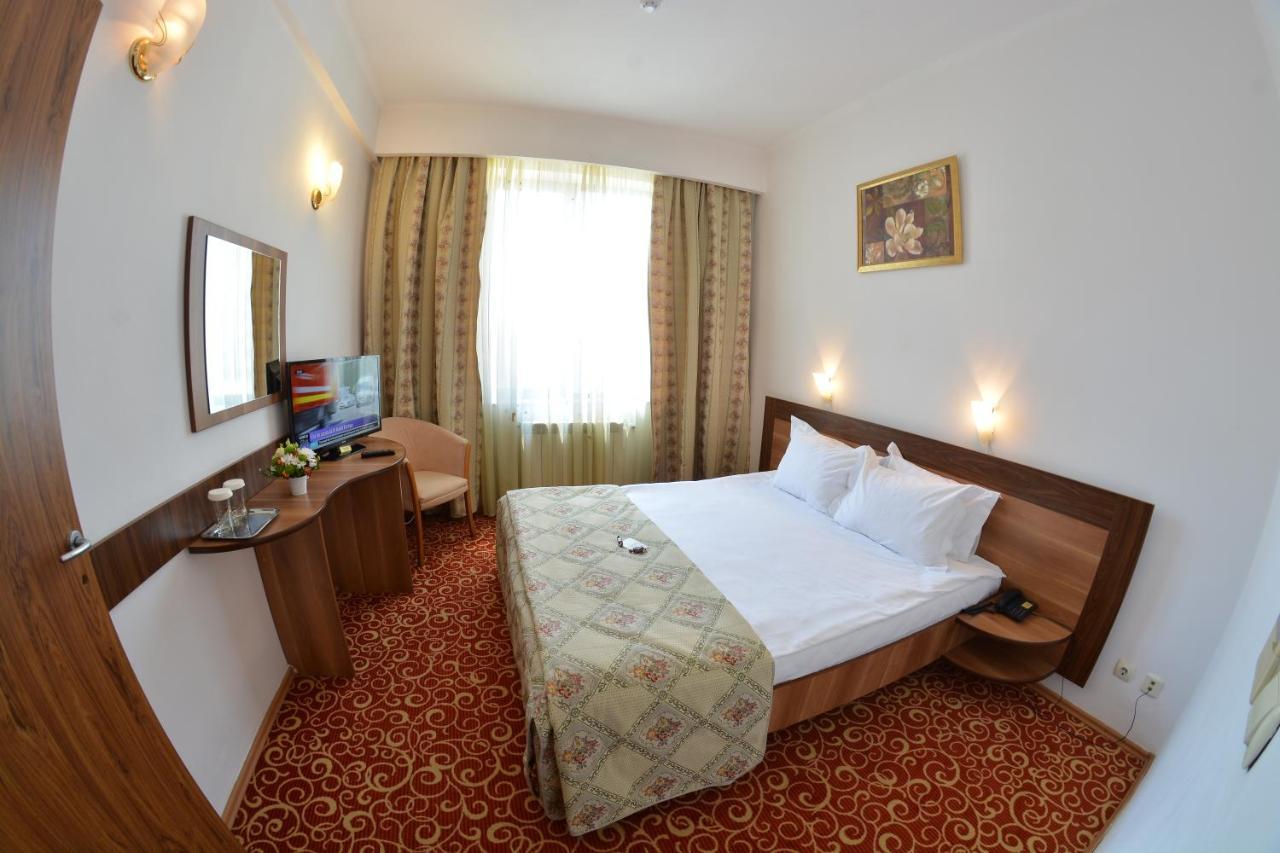 Hotel Central Ploieşti Exterior foto