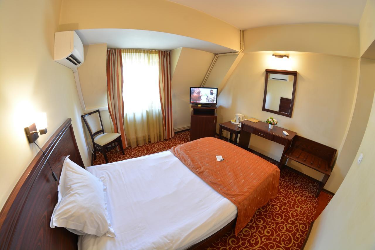 Hotel Central Ploieşti Exterior foto